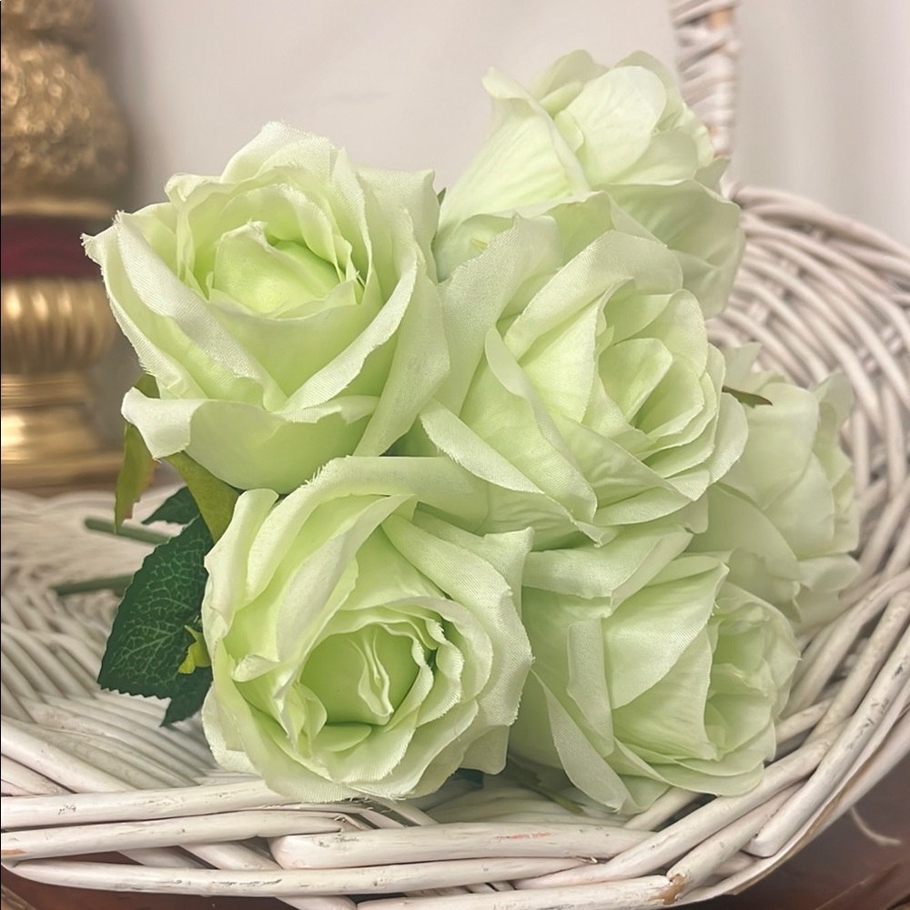 Elegant Cream Faux Roses Bouquet - Picture 2 of 3